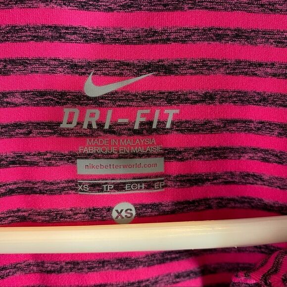 Ladies Nike Running Dri-Fit Long Sleeved 1/4 Zipper Top Pink and Grey Striped XS - Picture 15 of 16